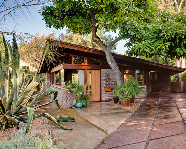 The Dorland Home by Lloyd Wright